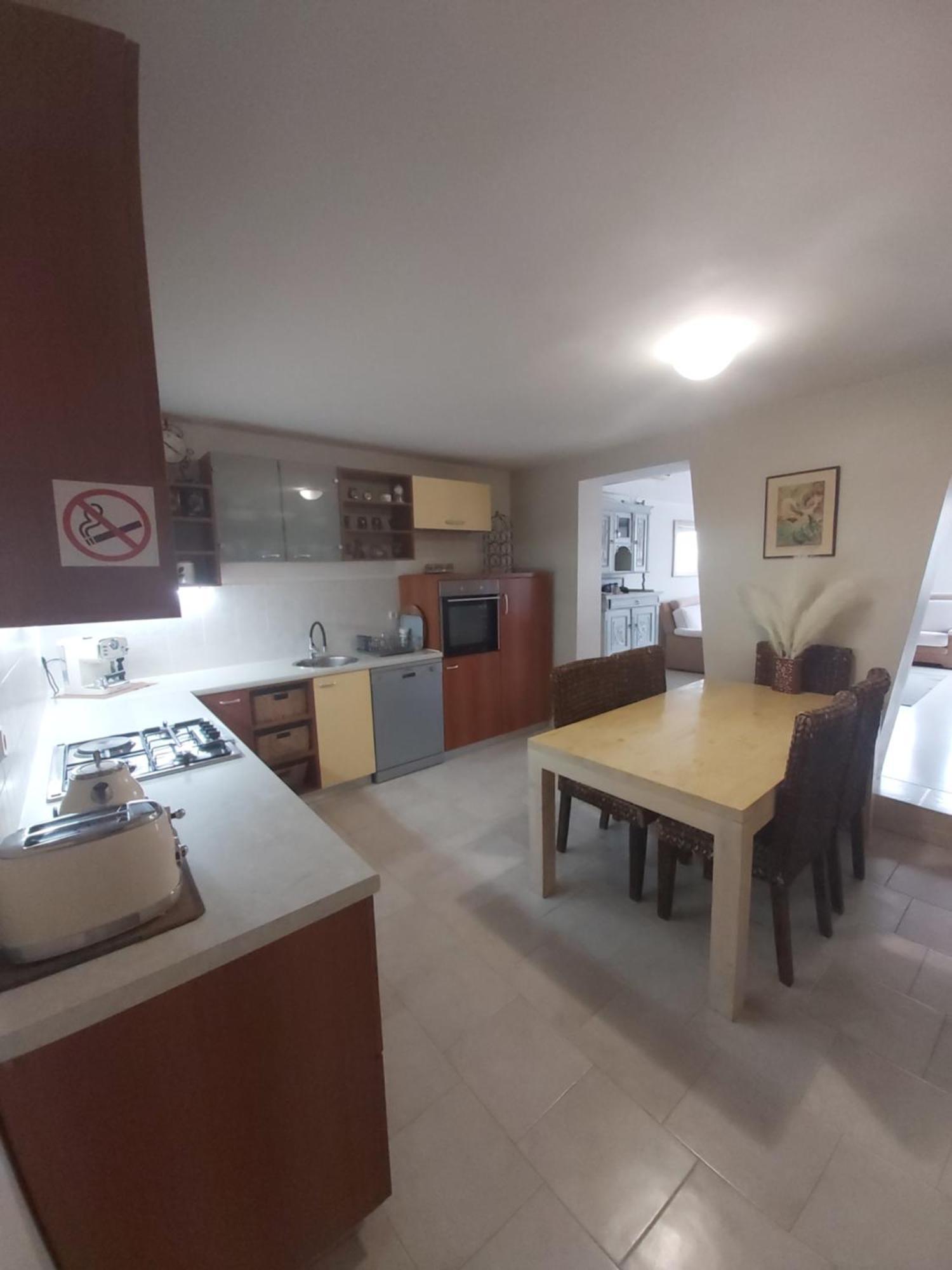 Apartman Luce With Shared Pool Zadar Exterior photo